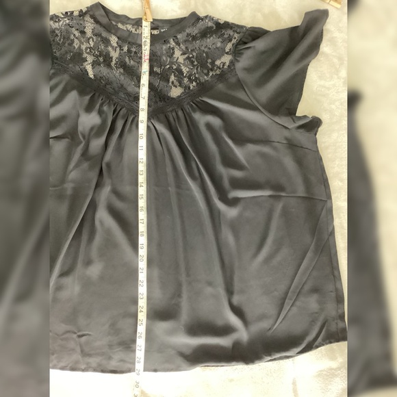 Like New Torrid 3X Georgette Lace Yoke Flutter Sleeve Top~Deep Black~Plus Blouse - Picture 12 of 14